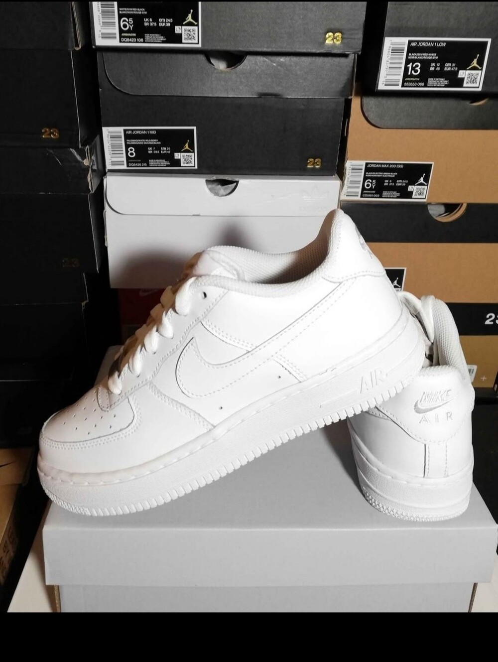 NIKE AIR FORCE 1 WOMEN'S US SIZE 7 GREAT CONDITION